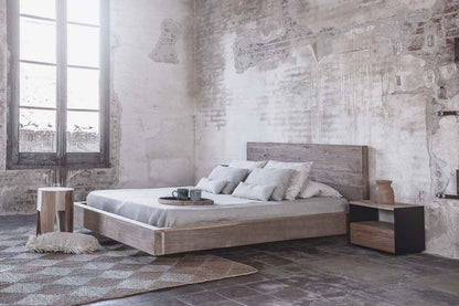 NOAH GEOX (BED)SIDE TABLE | TEAK + METAL