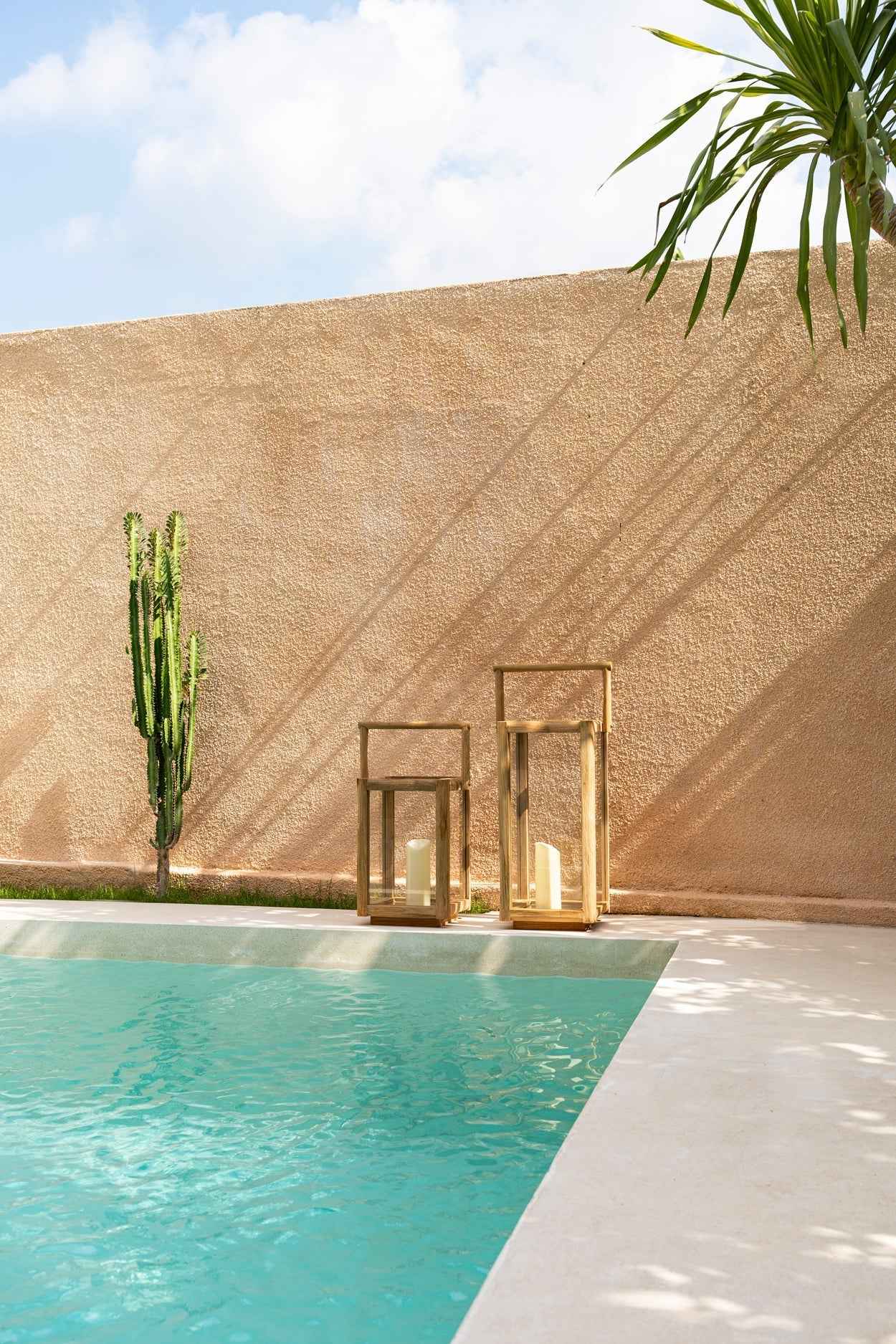 NUSA LANTERN | RECLAIMED TEAK | IN-OUTDOORS | 2 SIZES