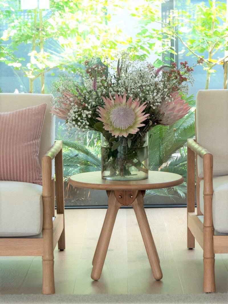 OMNI SIDE TABLE / OAK