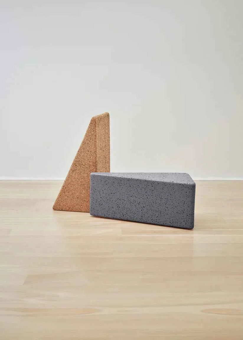 CORK TRIANGULAR SEAT +TABLE | VARIOUS COLORS