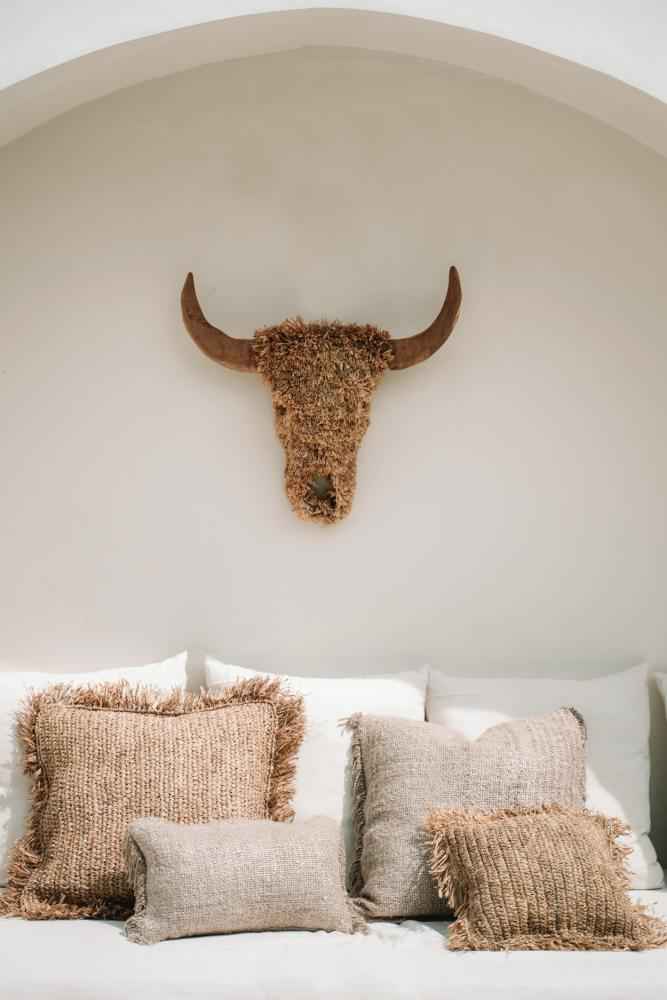 RAFFIA TORO WALL ART
