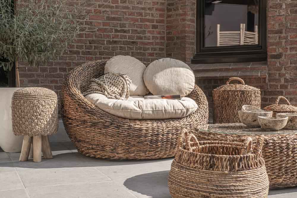RAFFIA TRESSED STOOL