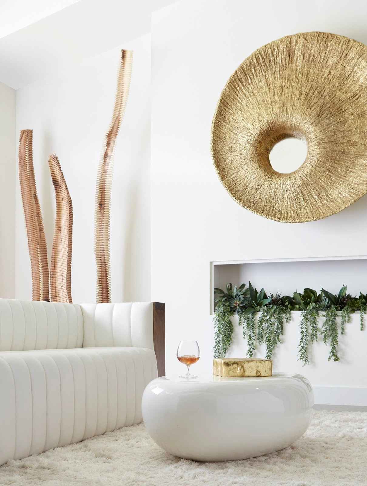 RIVER STONE INDOOR-OUTDOOR COFFEE TABLE: WHITE