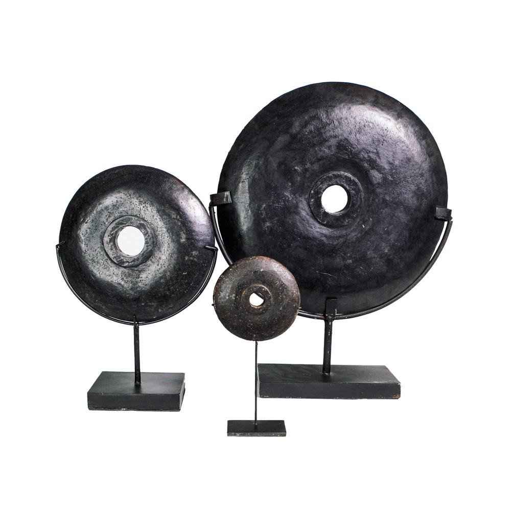 RIVER STONE ON STAND | BLACK | LARGE