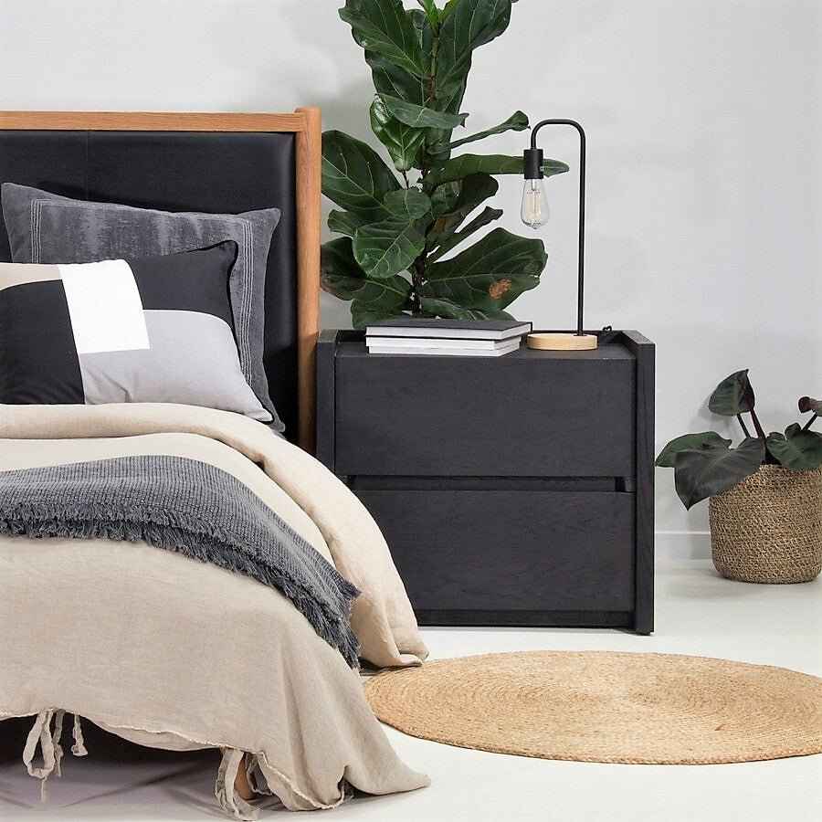RODOS (BED)SIDE TABLE | CHARCOAL