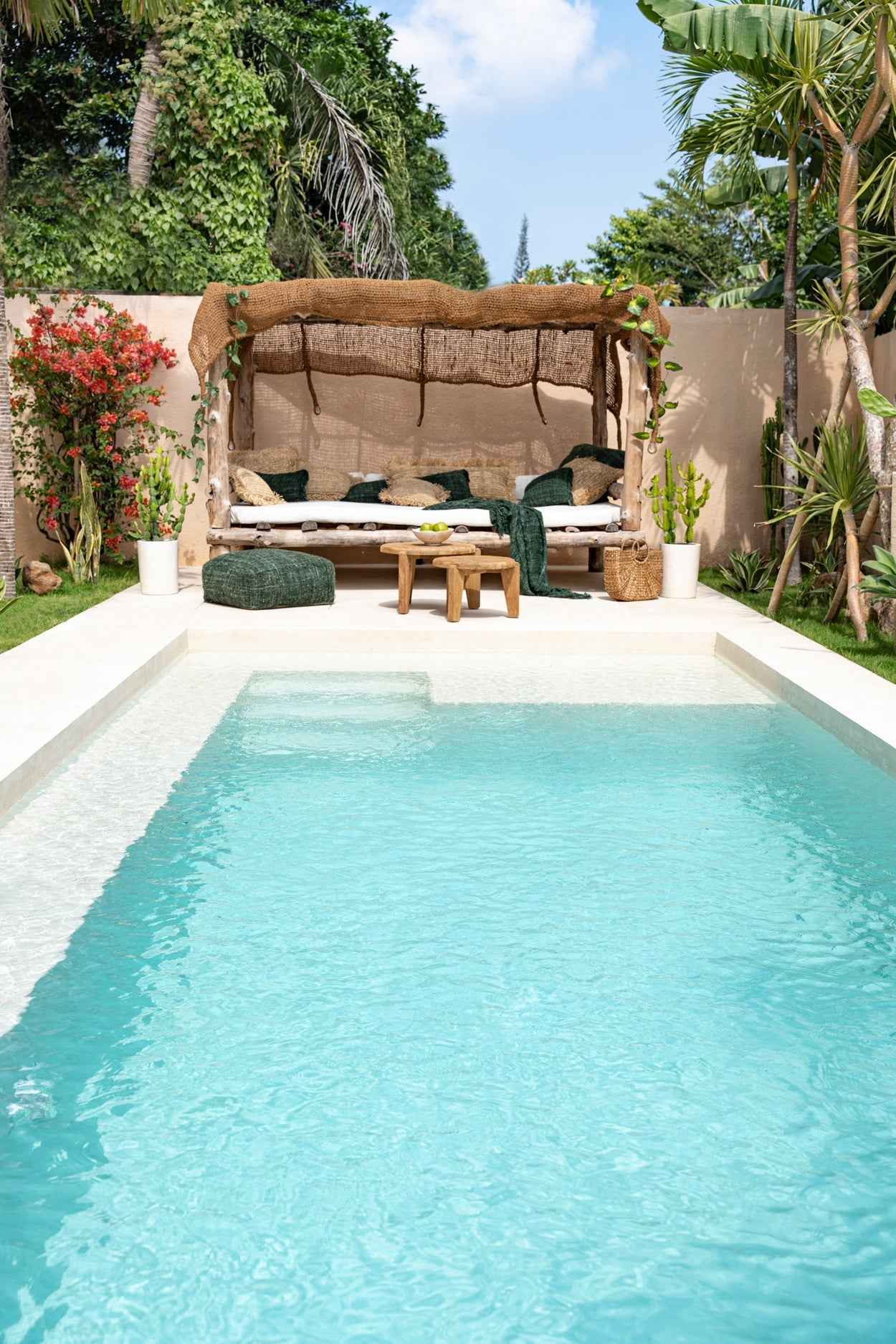 SESEH COFFEE TABLE | RECLAIMED TEAK | IN-OUTDOORS | SET OF 2