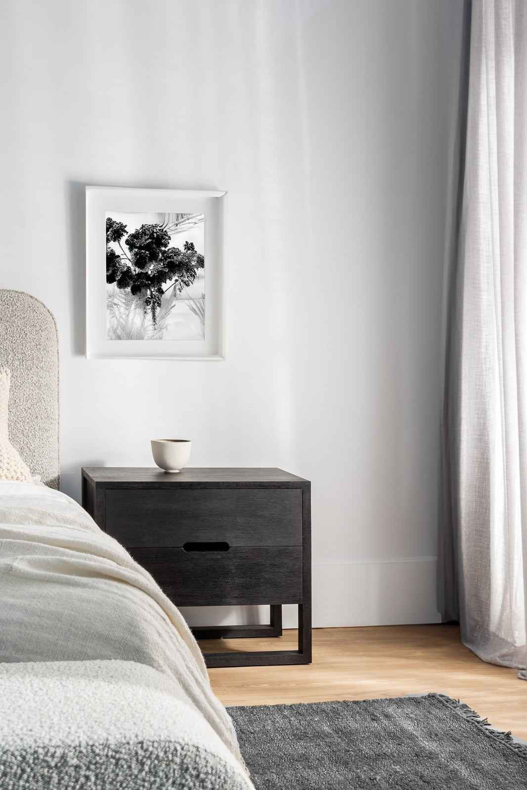 SOLARIS (BED)SIDE TABLE | CHARCOAL