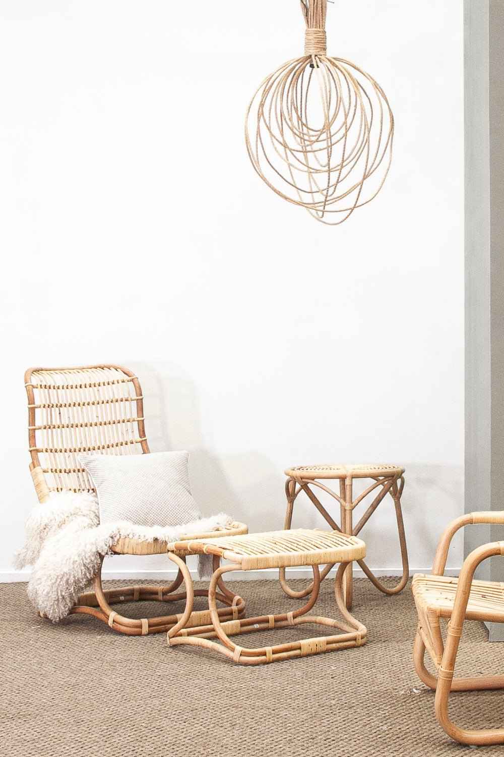 SPOKE SIDE TABLE / NATURAL