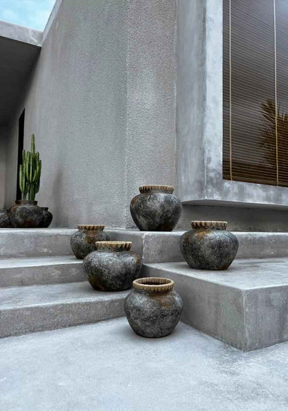 STYLY TERRACOTTA VASE | ANTIQUE GREY | LARGE