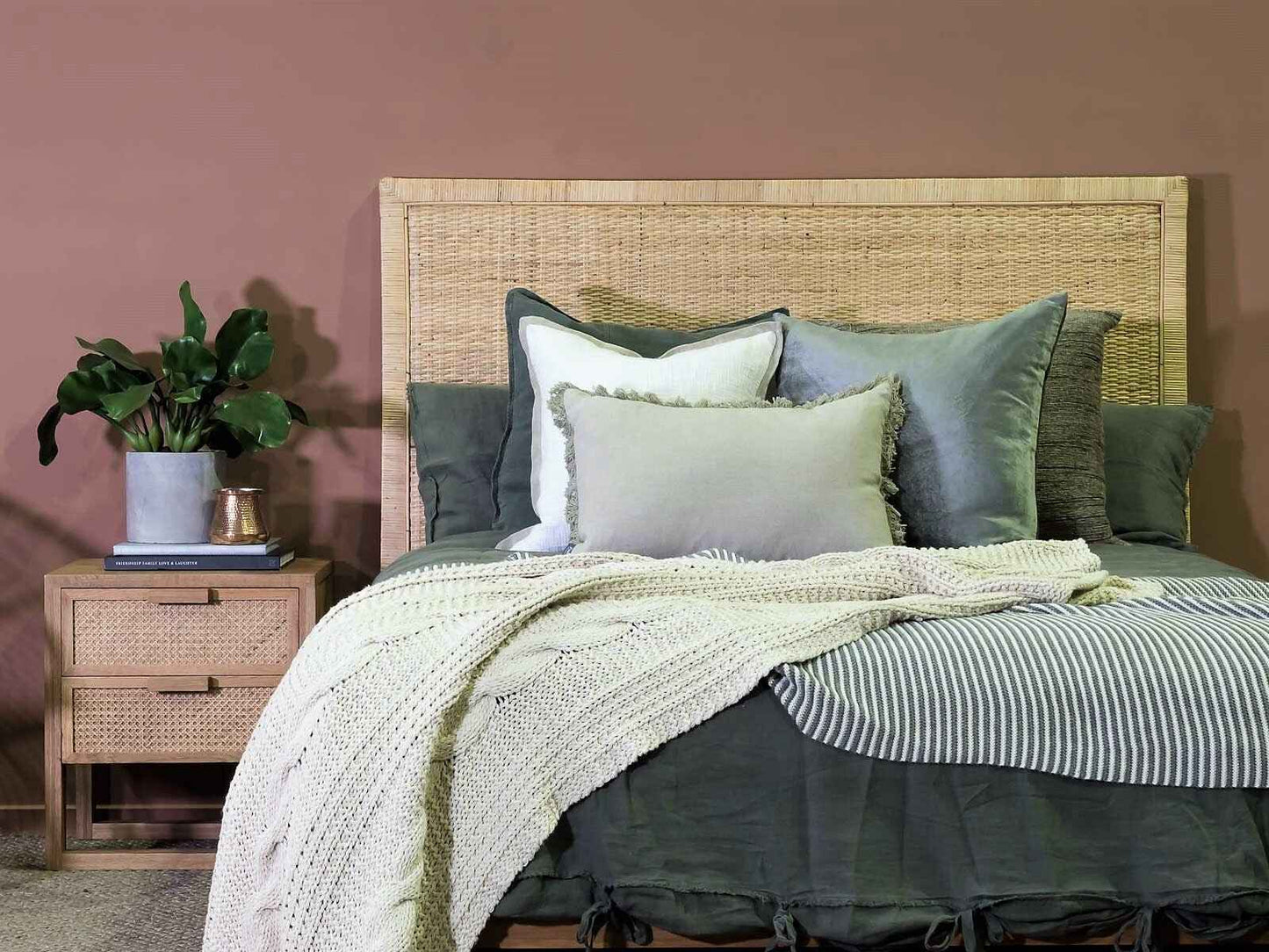 VIENNA 2 DRAWER (BED)SIDE TABLE / 2 COLOR OPTIONS