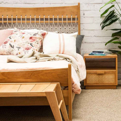 VIENNA (BED)SIDE TABLE | RATTAN + NATURAL OAK