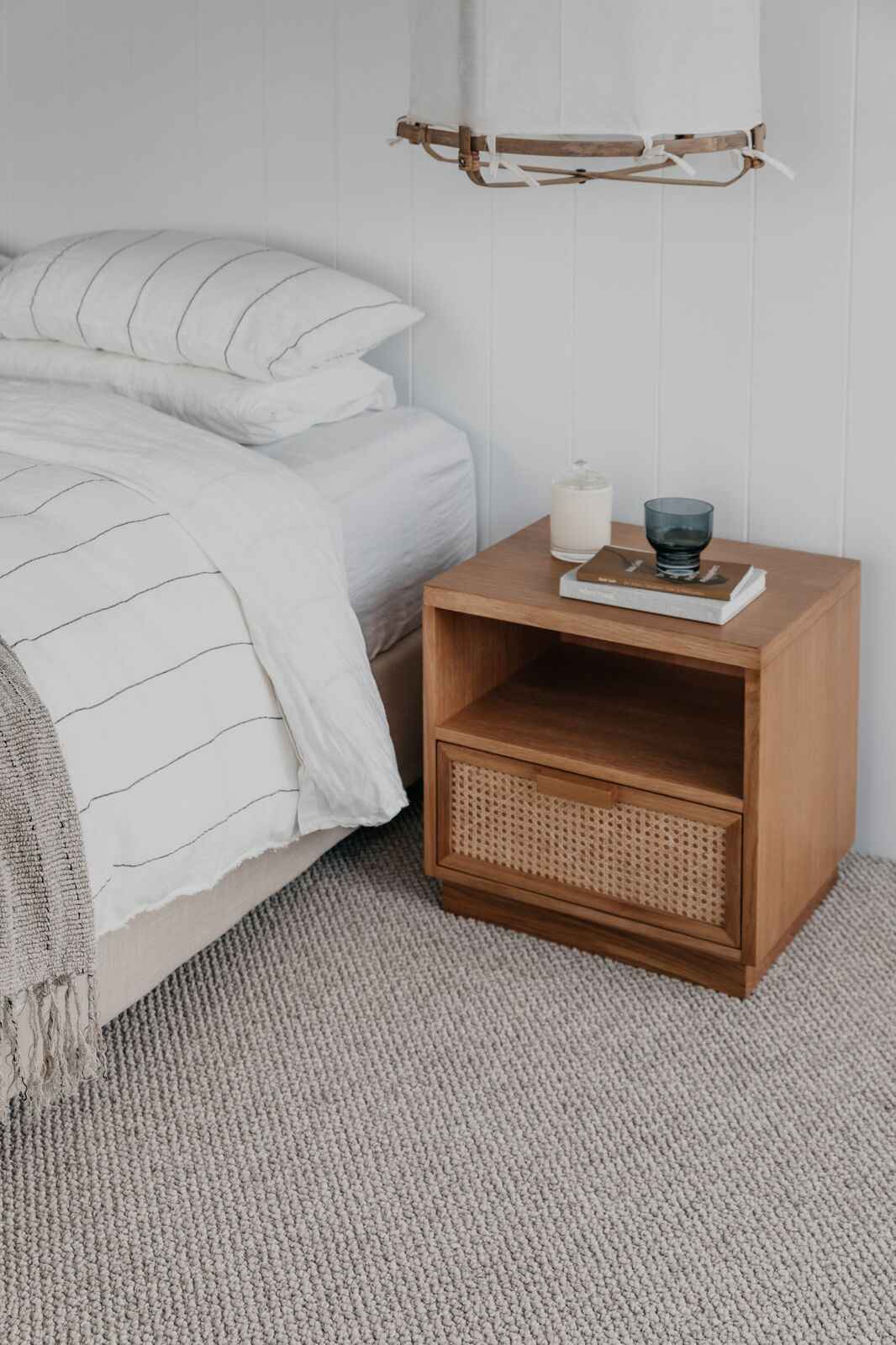 VIENNA (BED)SIDE TABLE | RATTAN + NATURAL OAK