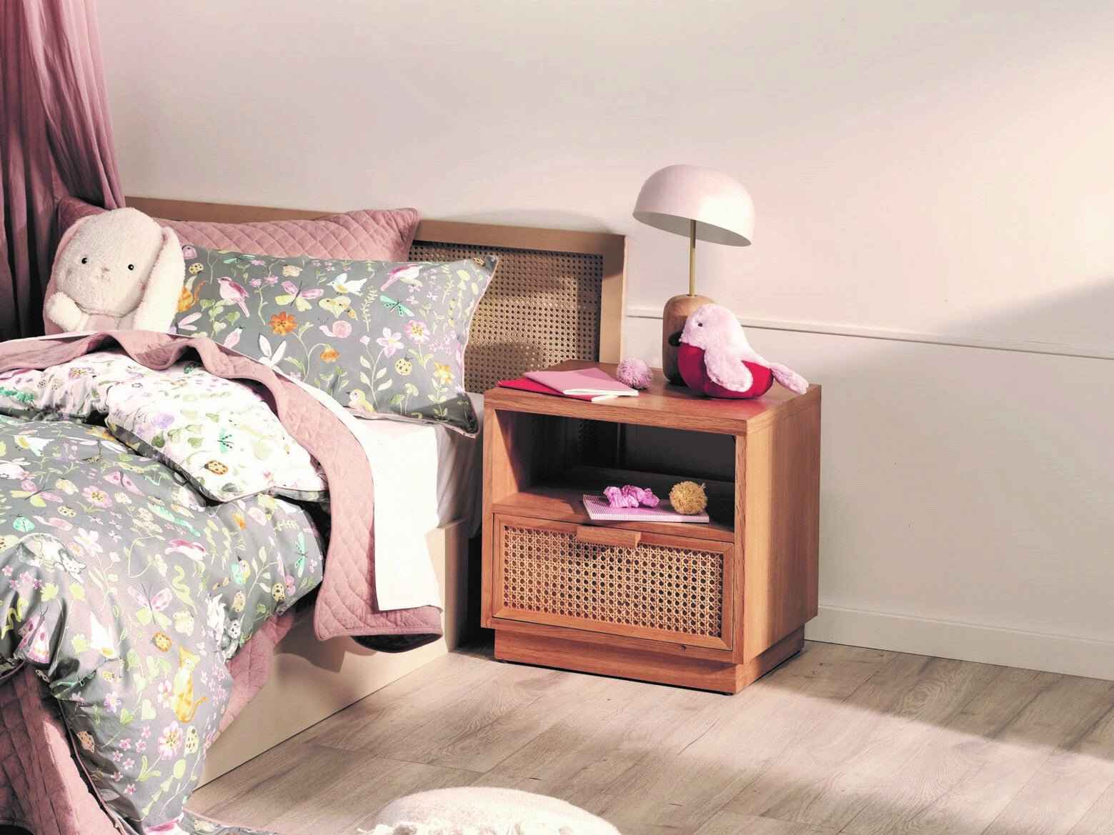 VIENNA (BED)SIDE TABLE | RATTAN + NATURAL OAK