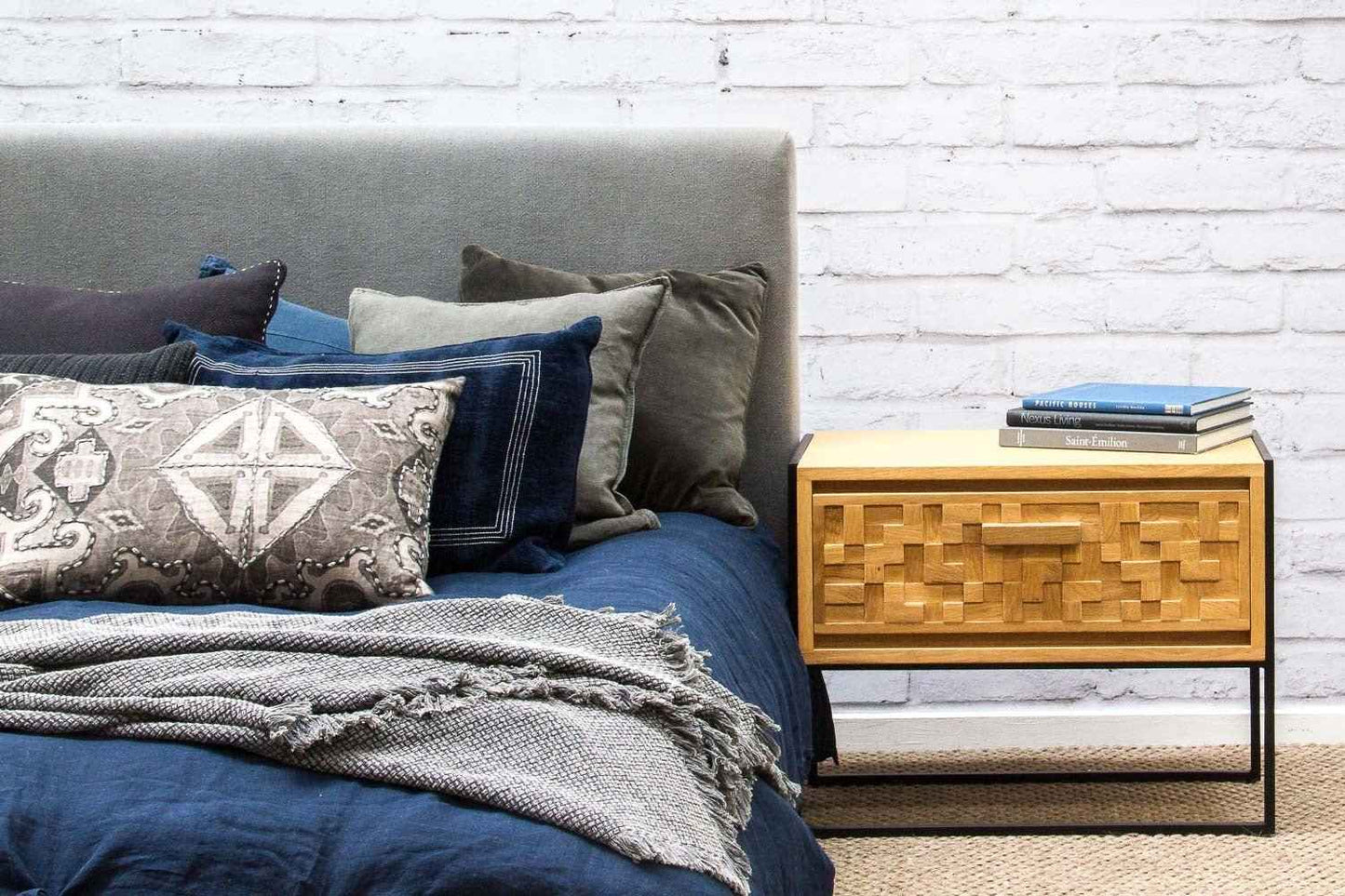 VILLAGE (BED)SIDE TABLE / 2 COLOR OPTIONS