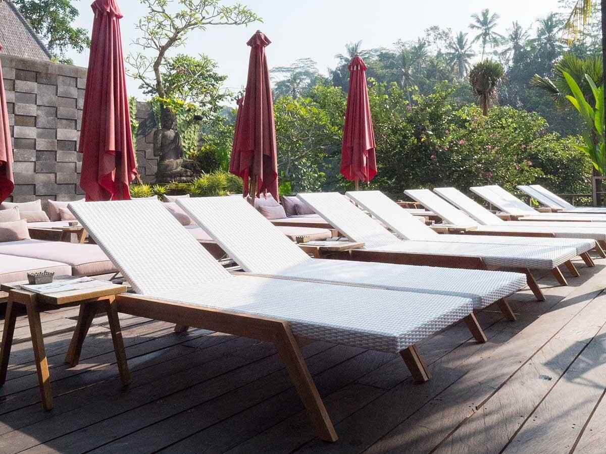 VOLARE SIDE TABLE | TEAK | IN-OUTDOORS