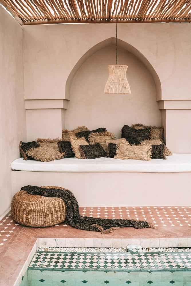 WATER HYACINTH POUF + COFFEE TABLE | NATURAL