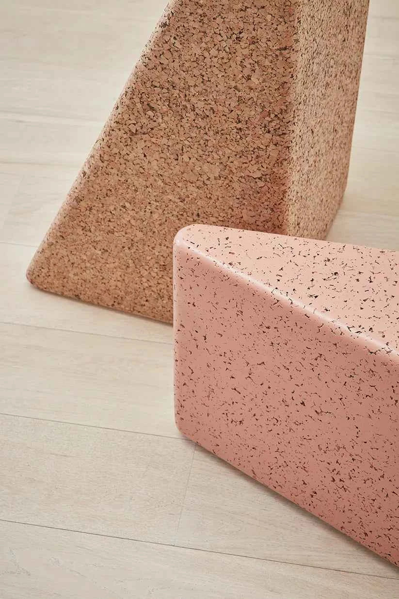 CORK TRIANGULAR SEAT +TABLE | VARIOUS COLORS